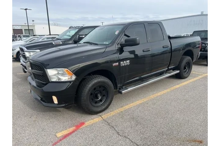 $19827 : Ram 1500 2017 4x4 Express 4d image 1