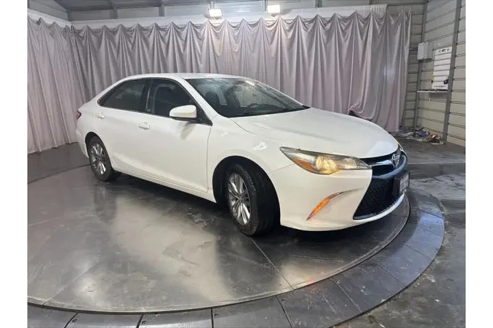 $12999 : Toyota Camry 2016 SE 4dr Sed image 3