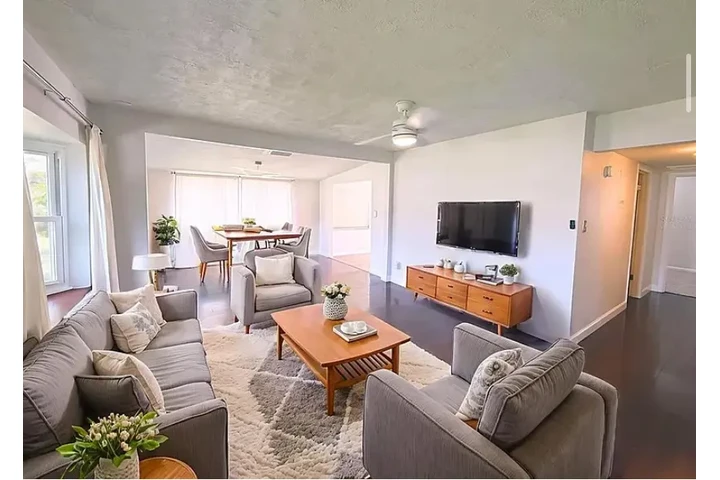$1200 : NEW INTERIOR PAINT THROUGHOUT image 2