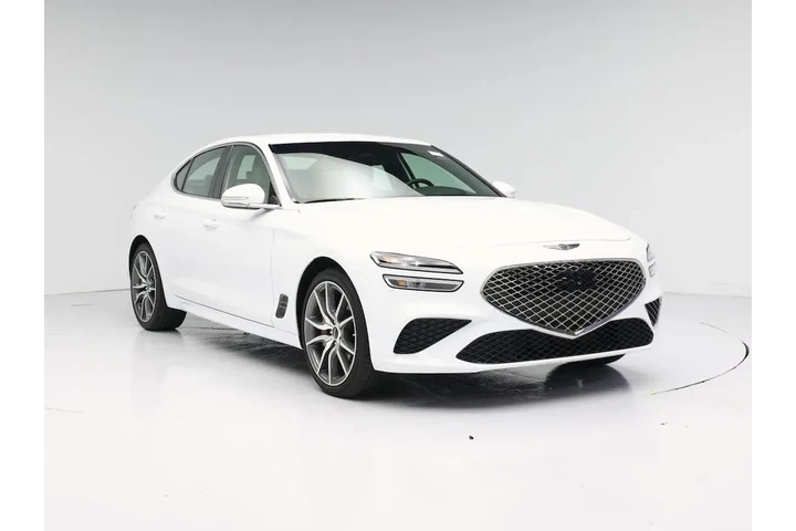 $33998 : Genesis G70 2025 2.5T Standa image 1