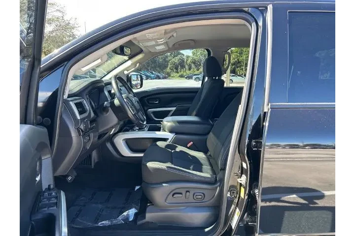 $19778 : Nissan Titan 2018 4x2 S 4dr image 10