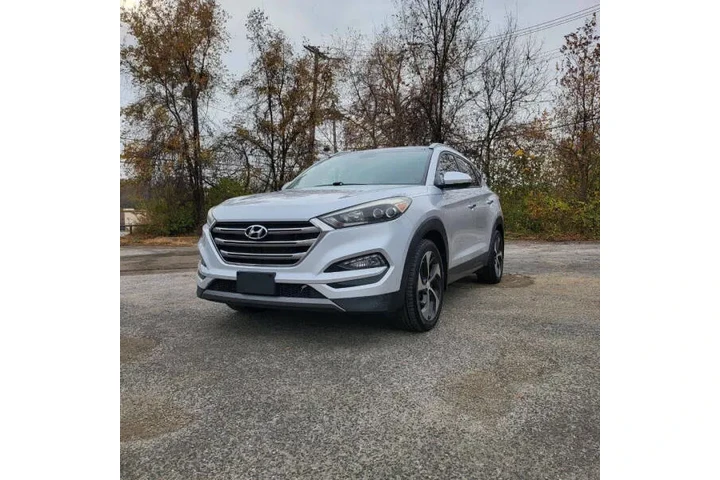 $9999 : 2016 Tucson Limited image 3