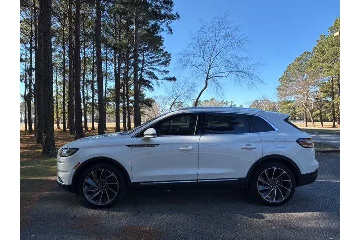 $39766 : Lincoln Nautilus 2022 AWD Re image 6