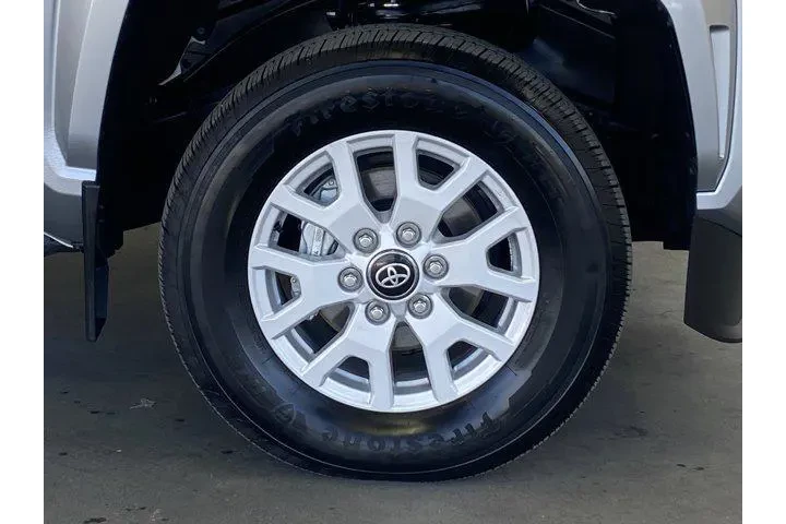 $37991 : Toyota Tacoma 2024 4x4 SR5 4 image 5