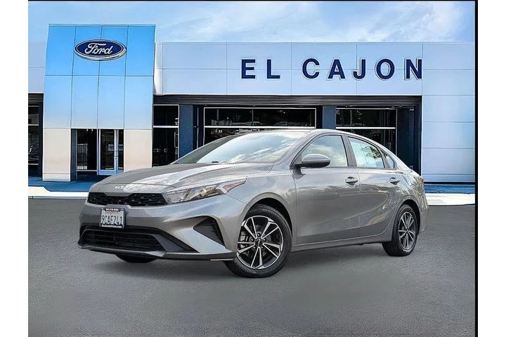 $15469 : Kia Forte 2022 FE 4dr Sedan image 1