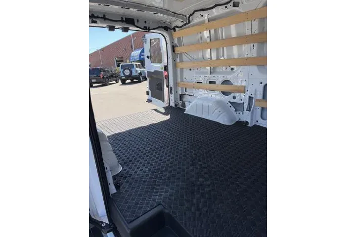$34500 : Ford Transit 2024 250 3dr SW image 10
