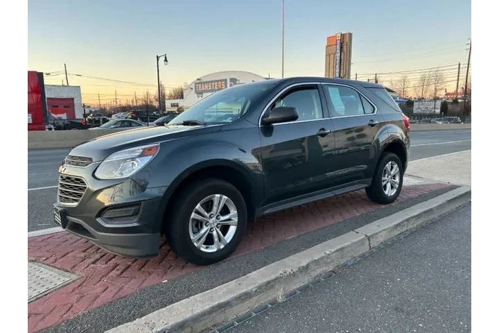 $7995 : 2017 Equinox LS image 8