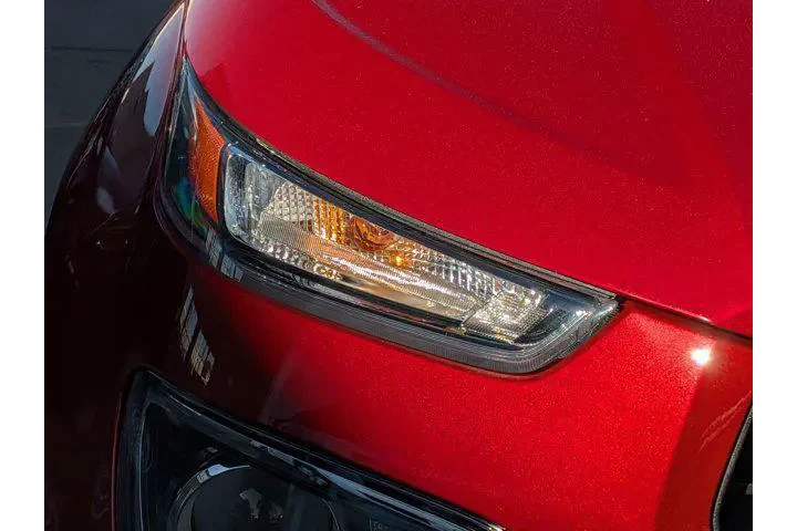 $22347 : Hyundai VENUE 2025 SEL 4dr C image 6