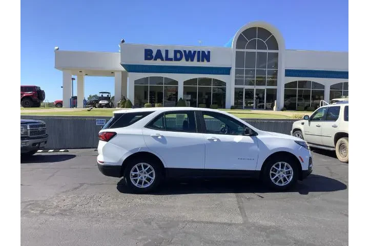 $25950 : Chevrolet Equinox 2023 LS 4d image 8
