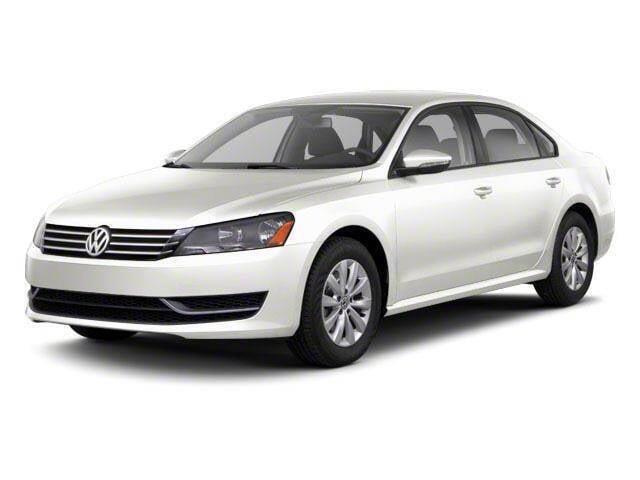 2013 Passat image 1