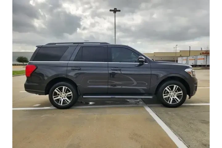 $34995 : Ford Expedition 2022 4x2 XLT image 4