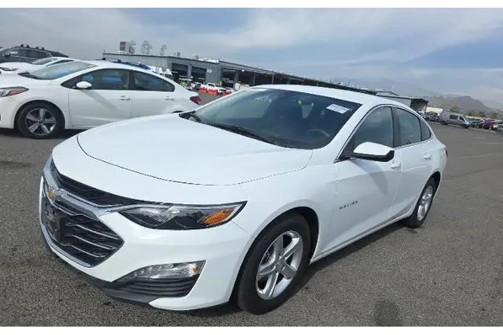 $19995 : Chevrolet Malibu 2024 LT 4dr image 2