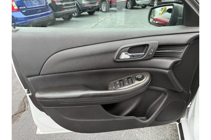 $10999 : 2015 Malibu 1LT image 10