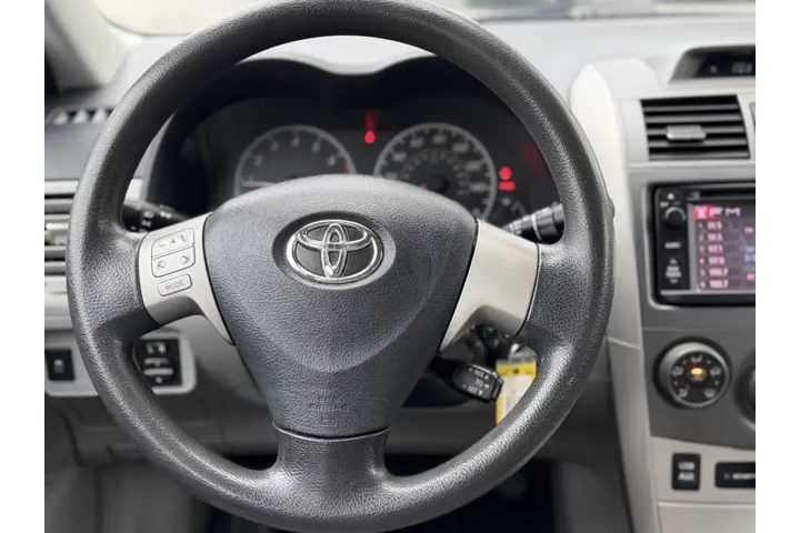 $1 : 2013 Corolla LE image 10