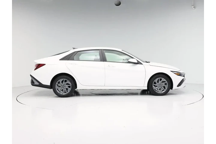 $22998 : Hyundai ELANTRA 2024 SEL 4dr image 7