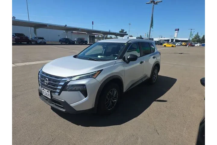 $20900 : Nissan Rogue 2024 S 4dr Cros image 3