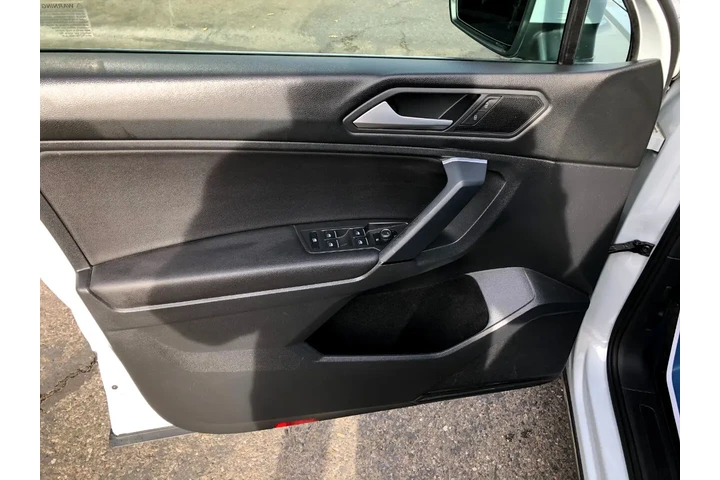$16990 : 2019 Tiguan SE 4Motion AWD image 9