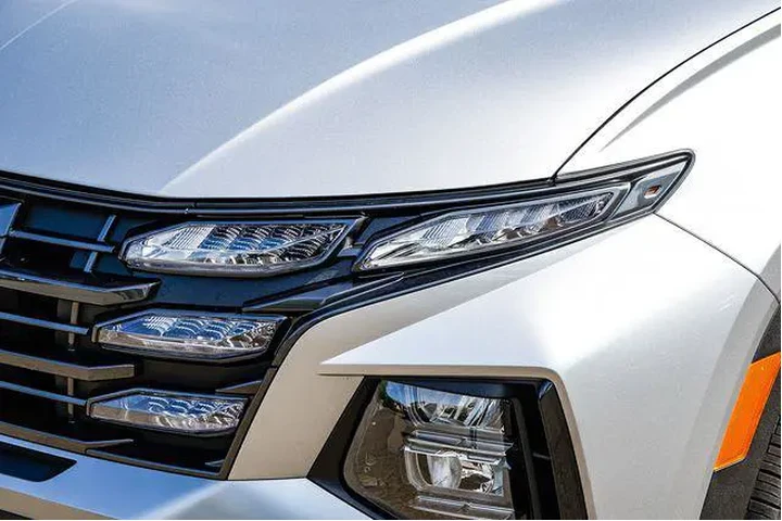 $34083 : Hyundai TUCSON Hybrid 2025 A image 1
