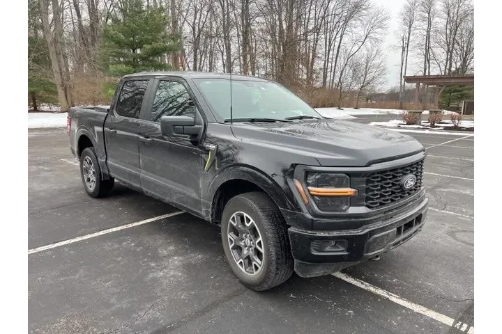 $38763 : Ford F-150 2024 4x4 STX 4dr image 2