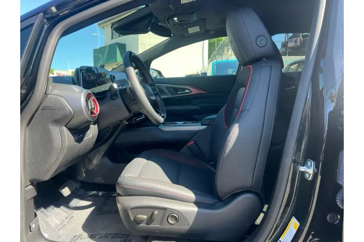 $28800 : 2024 Equinox EV 2RS FWD image 10