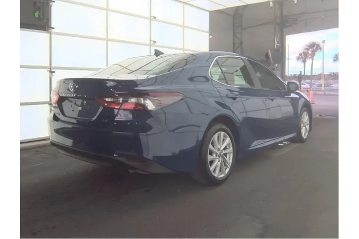 $23123 : Toyota Camry 2024 LE 4dr Sed image 3
