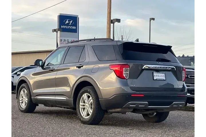 $27716 : Ford Explorer 2023 AWD XLT 4 image 3