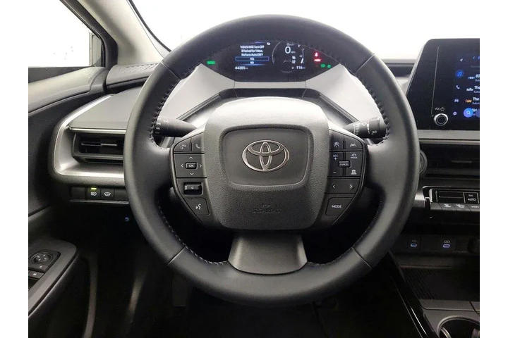 $26998 : Toyota Prius 2023 AWD LE 4dr image 10