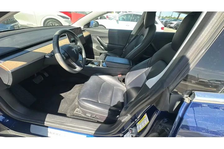 $18950 : Tesla Model 3 2018 Mid Range image 3