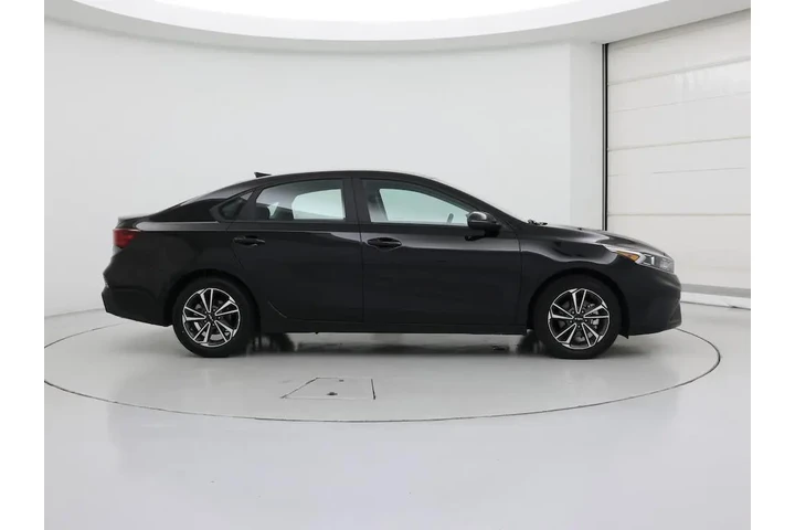 $17998 : Kia Forte 2023 LXS 4dr Sedan image 7