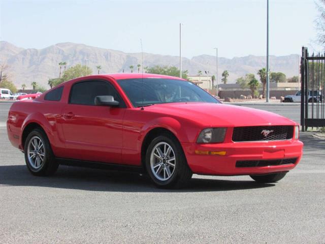 $9995 : 2005 Mustang V6 Deluxe image 2