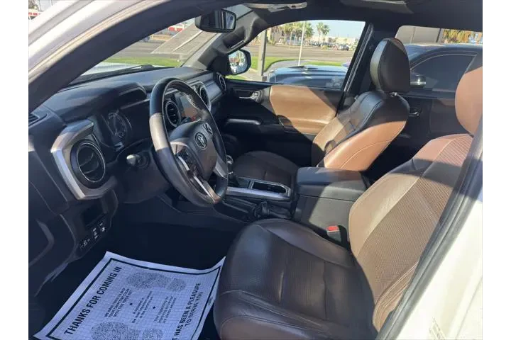 $32999 : Toyota Tacoma 2017 4x4 Limit image 8