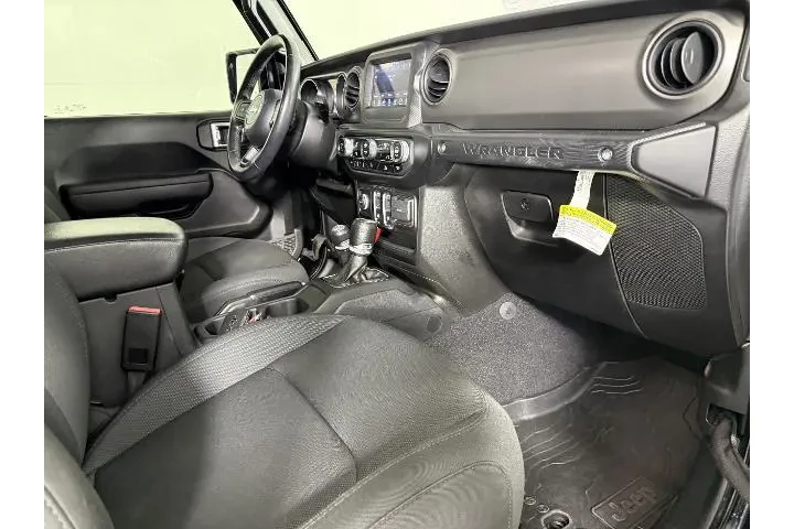 Jeep Wrangler 2022 4x4 Sport image 10