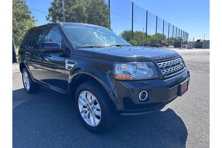 $10285 : 2013 Land Rover LR2 HSE LUX image 2