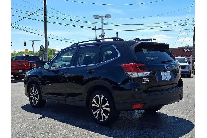 $32370 : Subaru Forester 2024 AWD Lim image 4