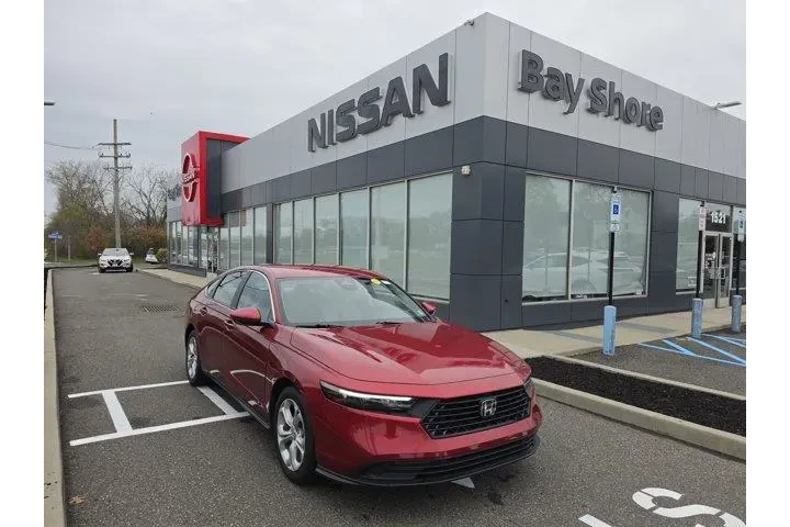 $23724 : Honda Accord 2024 LX 4dr Sed image 2