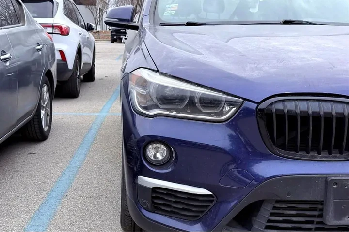 $15821 : BMW X1 2016 AWD xDrive28i 4d image 3