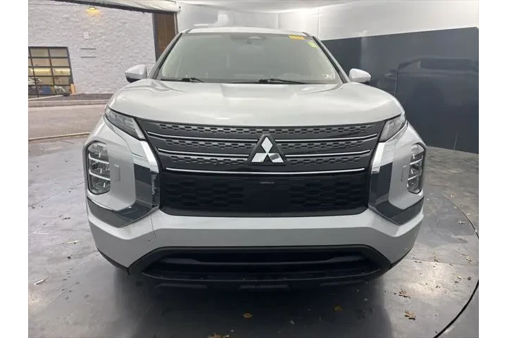 $14632 : Mitsubishi Outlander 2022 AW image 8