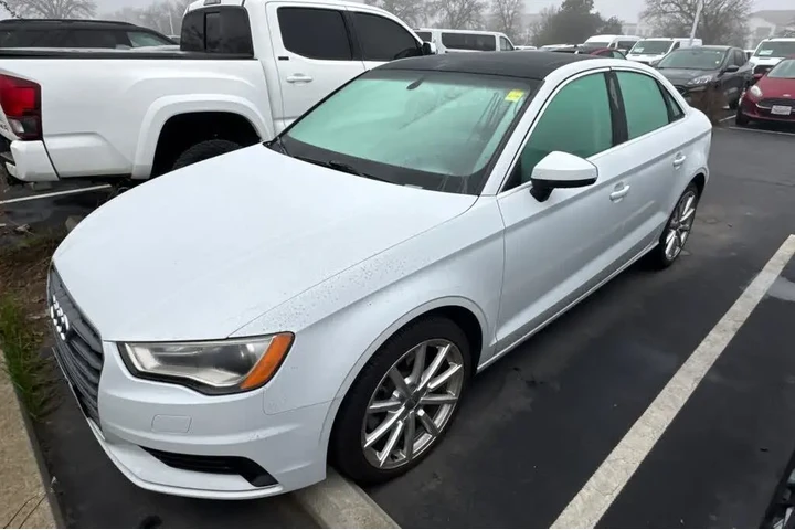 $10998 : Audi A3 2015 AWD 2.0T quattr image 1