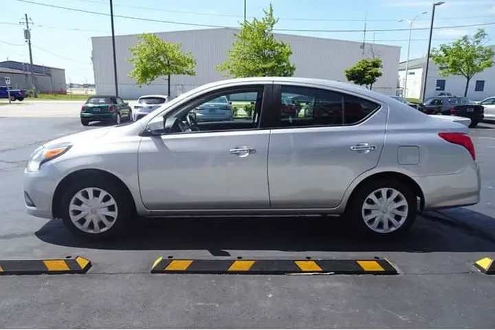 $9990 : 2019 Versa Sedan image 5