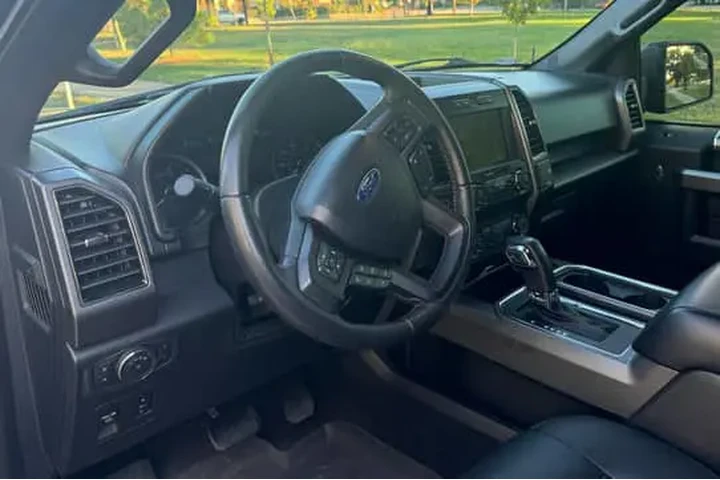 $8000 : Still clean and runs well image 3
