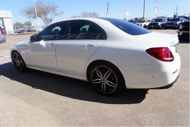 $32888 : Mercedes-Benz E-Class 2020 E image 4