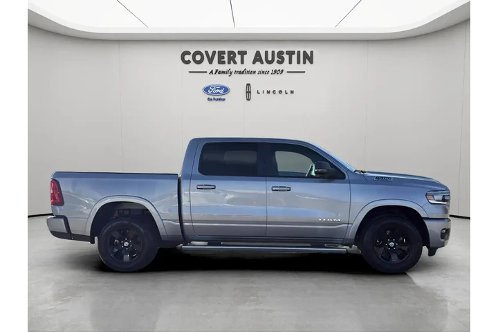 $39991 : Ram 1500 2025 4x4 Big Horn 4 image 6