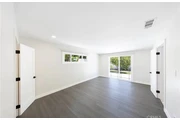 $1300 : 3 Newport Ave, 3 baños thumbnail