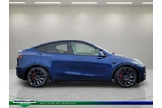 $31798 : Tesla Model Y 2022 AWD Perfo thumbnail