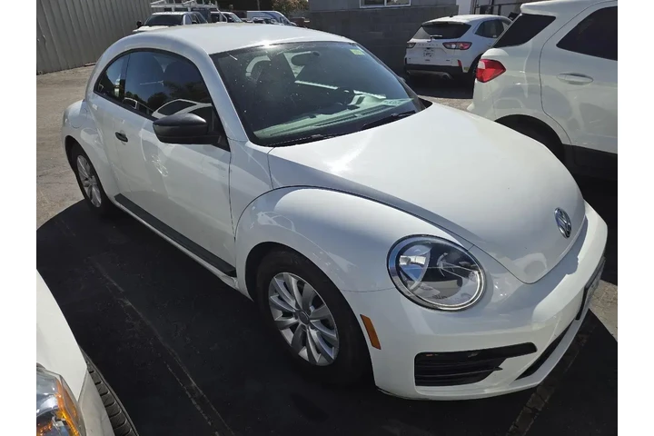 $14500 : Volkswagen Beetle 2018 2.0T image 3