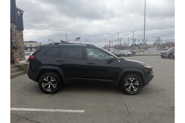 $7450 : 2014 Cherokee Trailhawk image 4
