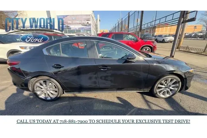 $21802 : Mazda Mazda3 Sedan 2025 2.5 image 6