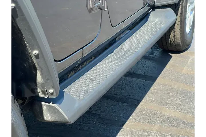 $29175 : Jeep Wrangler Unlimited 2022 image 8