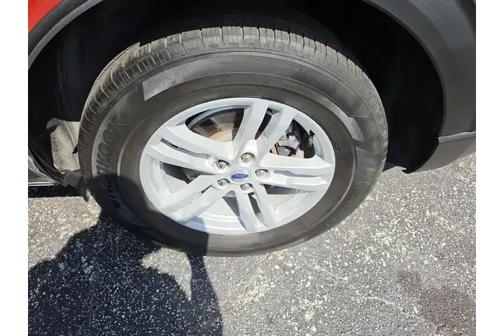 $26990 : Ford Explorer 2024 XLT 4dr S image 7