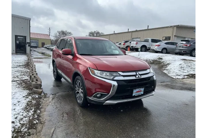 $9990 : 2018 Outlander SE image 9